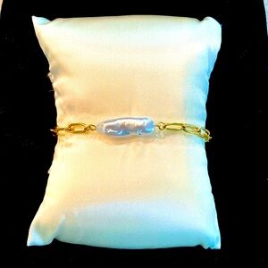 Costume Gold Bracelet with faux pearl accent